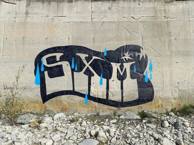 © SXM (Sad Xar Mama)