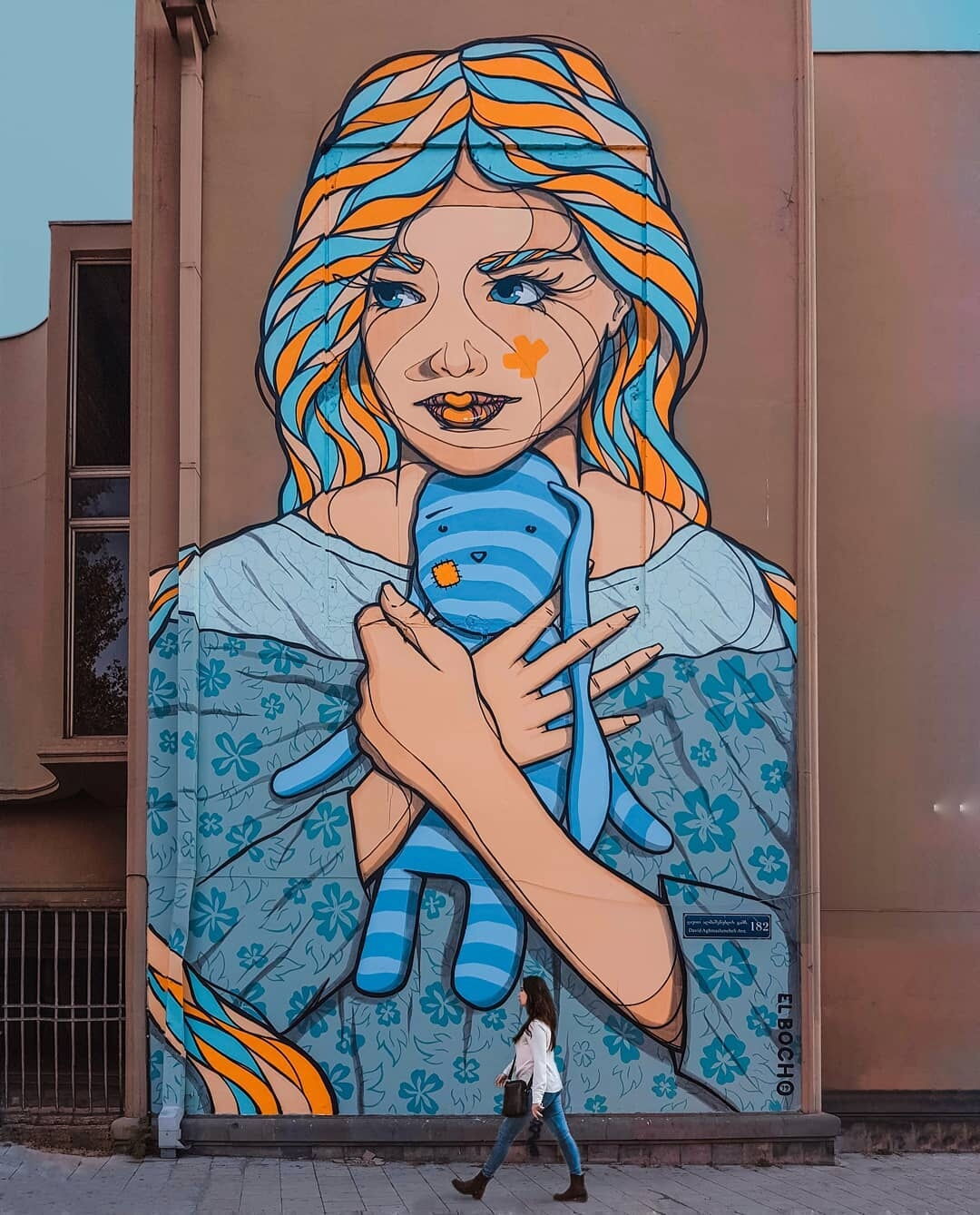Girl with a Bunny - El Bocho